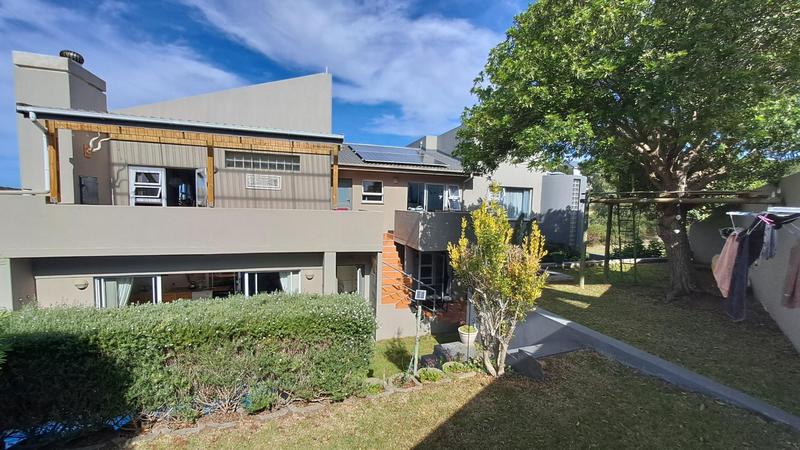 5 Bedroom Property for Sale in Stilbaai Wes Western Cape